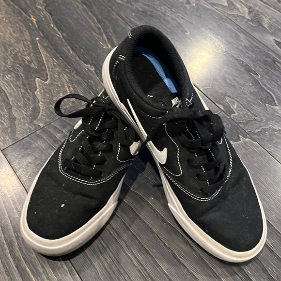 Nike SB charge worn a handful of times. With laces size 6.5 - Picture 1 of 8